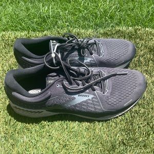 Men’s Brooks Adrenaline GTS 21 Running shoes sz 12.5